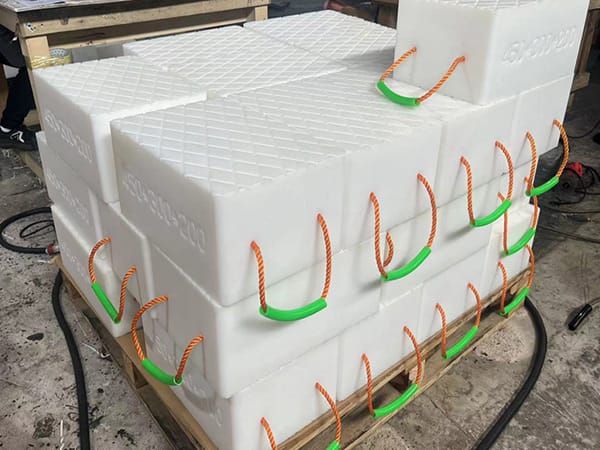 UHMWPE Crane Outrigger Pads - Image 3