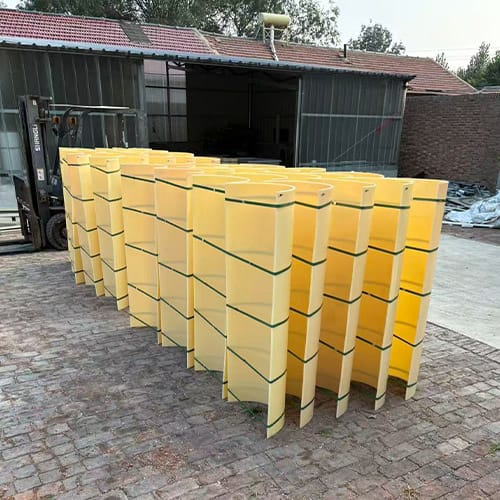 Dual color UHMWPE Conveyor U-Trough Liners - Image 2